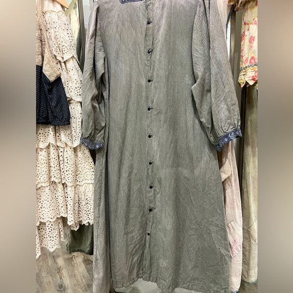 Magnolia Pearl Dress - Picture 2 of 7